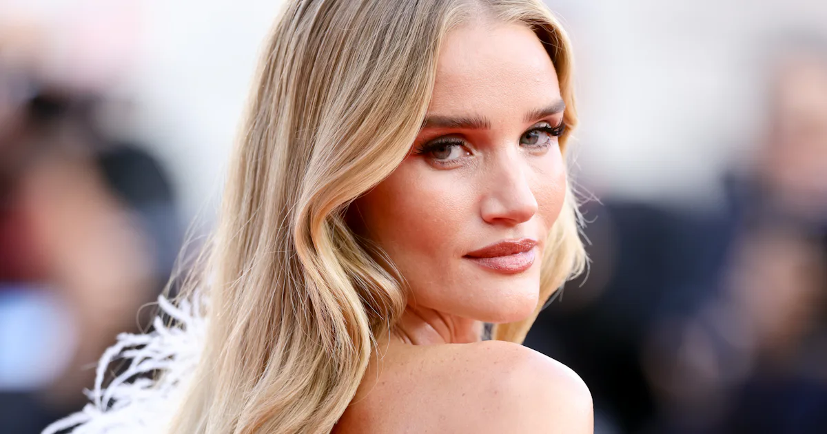 Rosie Huntington-Whiteley's Plunging Black Tassel Dress Was A Total Sway