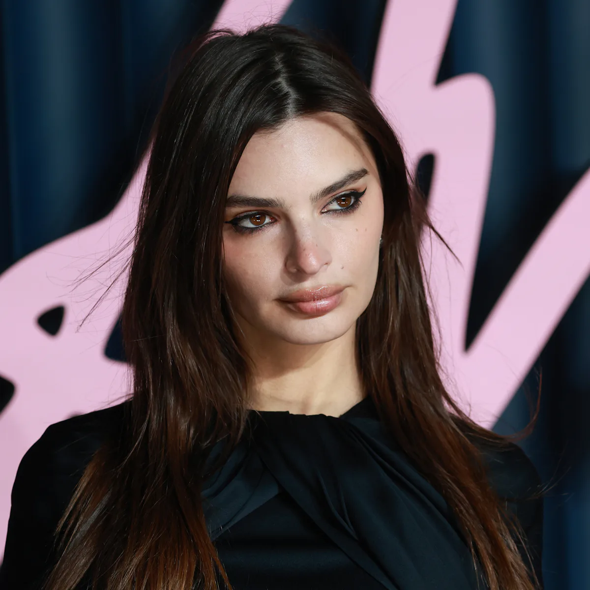 Emily Ratajkowski Revived The Bodycon Dress During Milan Fashion Week Emily Ratajkowski Revived The Bodycon Dress During Milan Fashion Week