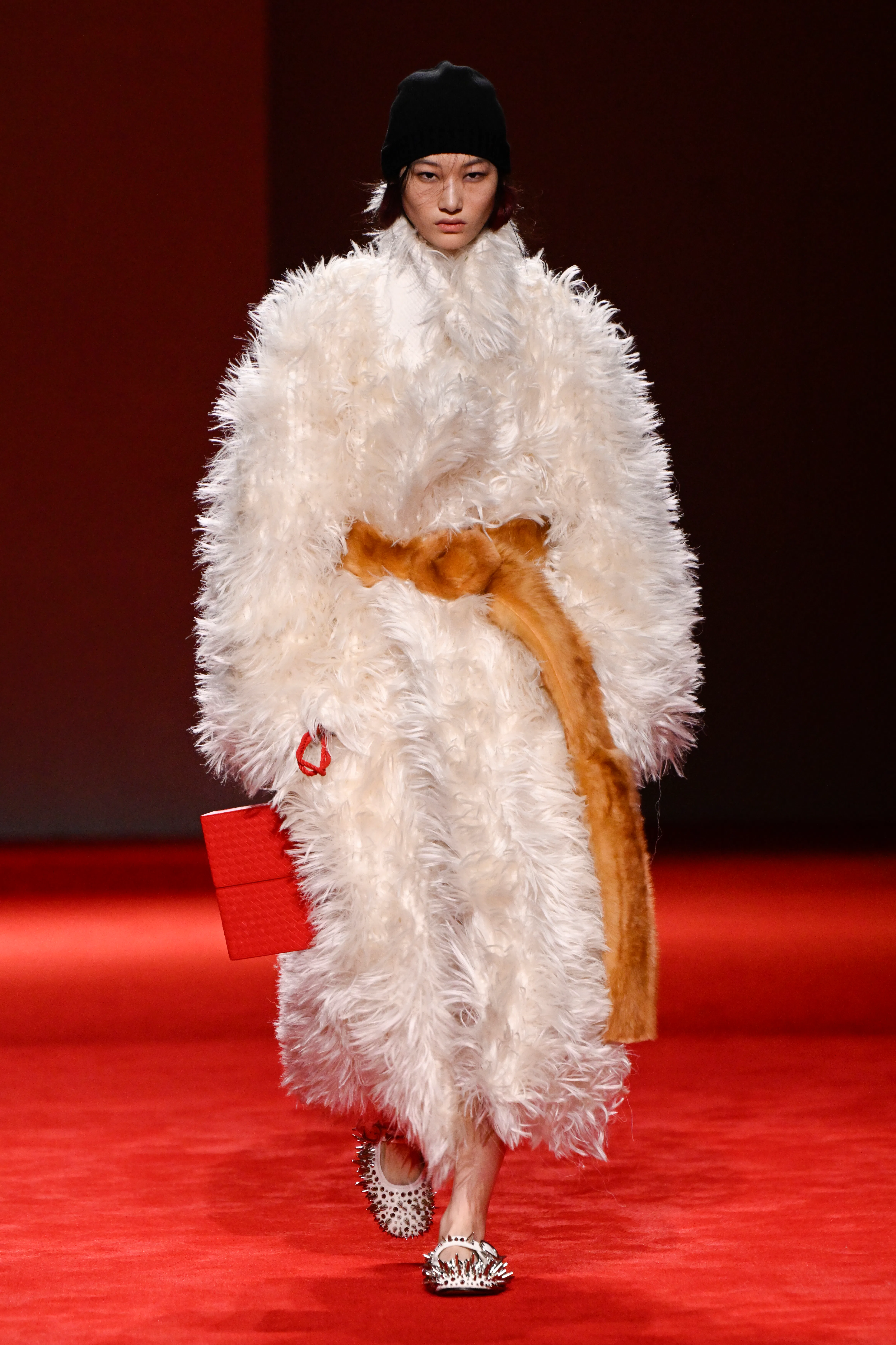 Model on the runway at the Bottega Veneta fashion show as part of Milan Fashion Week Fall 2026 