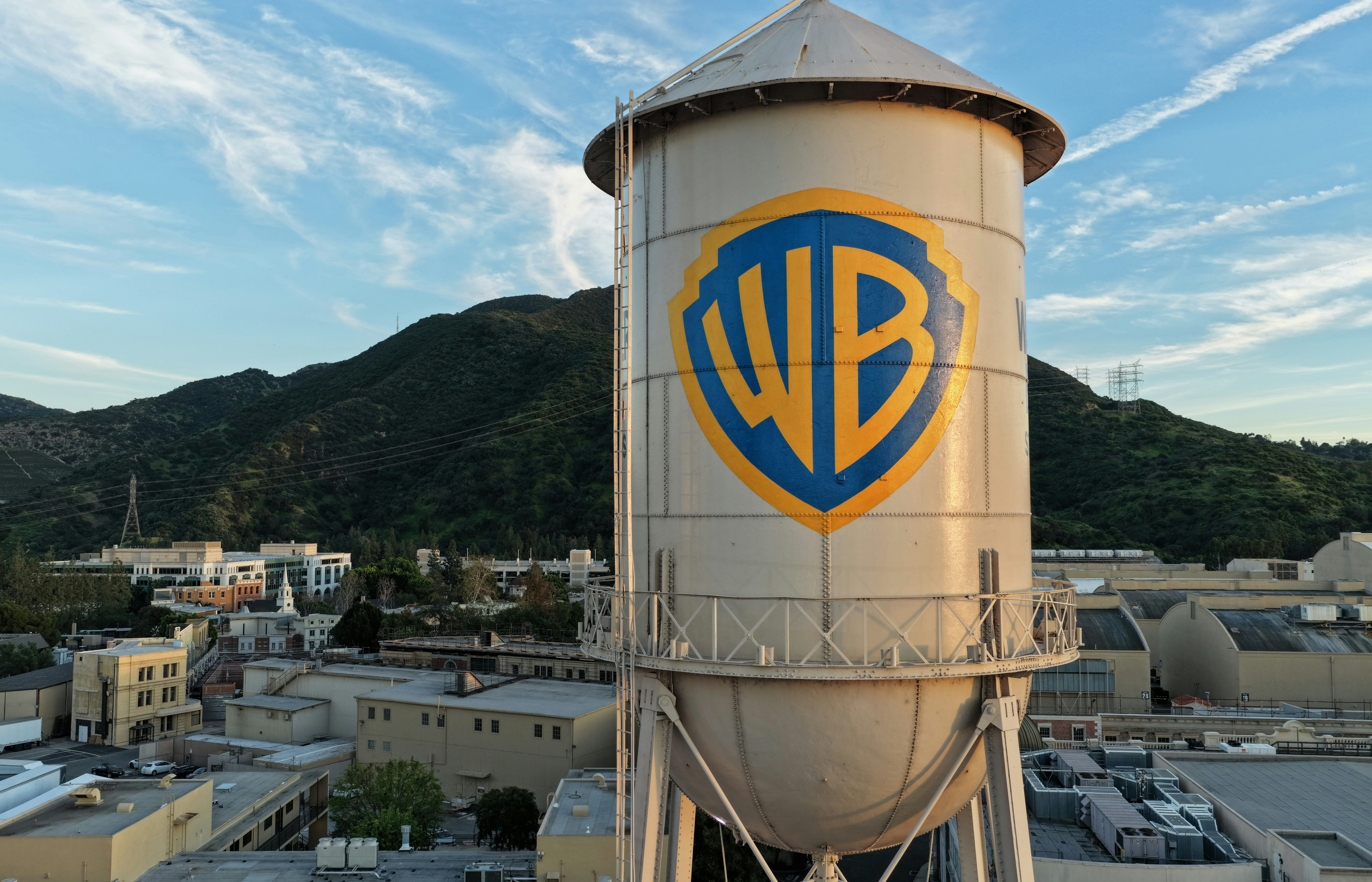BURBANK, CALIFORNIA - FEBRUARY 27:  In an aerial view, the Warner Bros. logo is displayed on the wat...