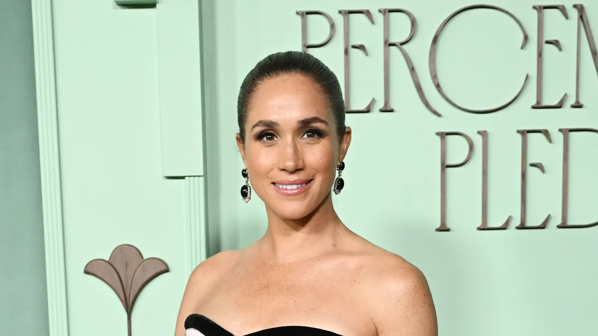 meghan markle green dress ralph lauren Recreate Meghan Markle's Iconic Green Cape Dress for Less