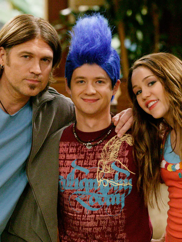 HANNAH MONTANA - "It's My Party And I'll Lie If I Want To" - After Lilly - in disguise as Hannah's f...