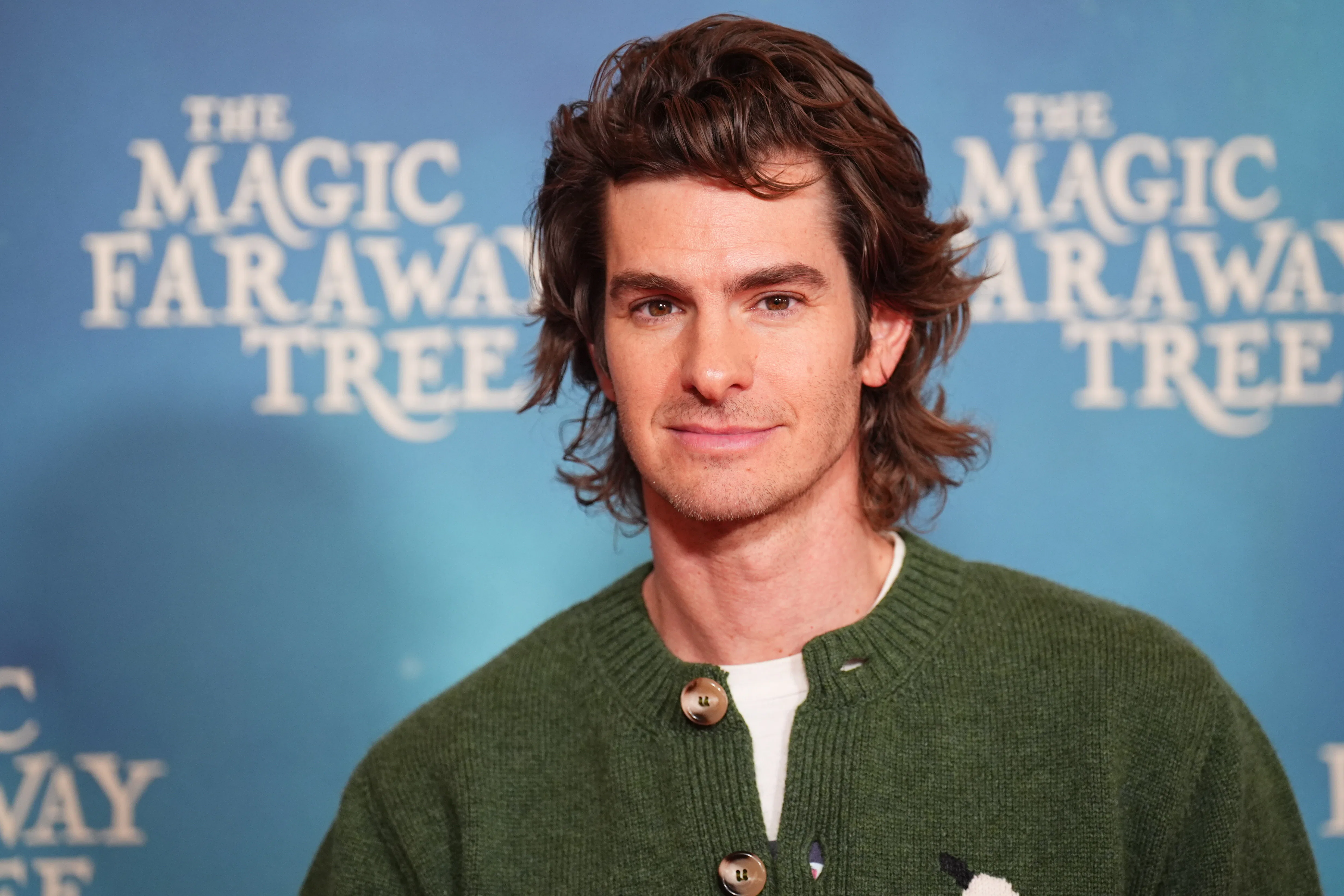 Andrew Garfield spoke about his recent love for the 'Harry Potter' movies despite opposing author J....