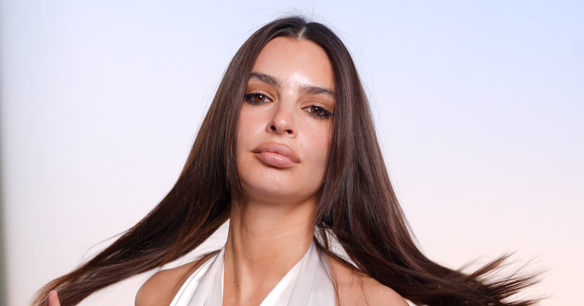 EmRata's Backless LBD Was More Cutout Than Dress