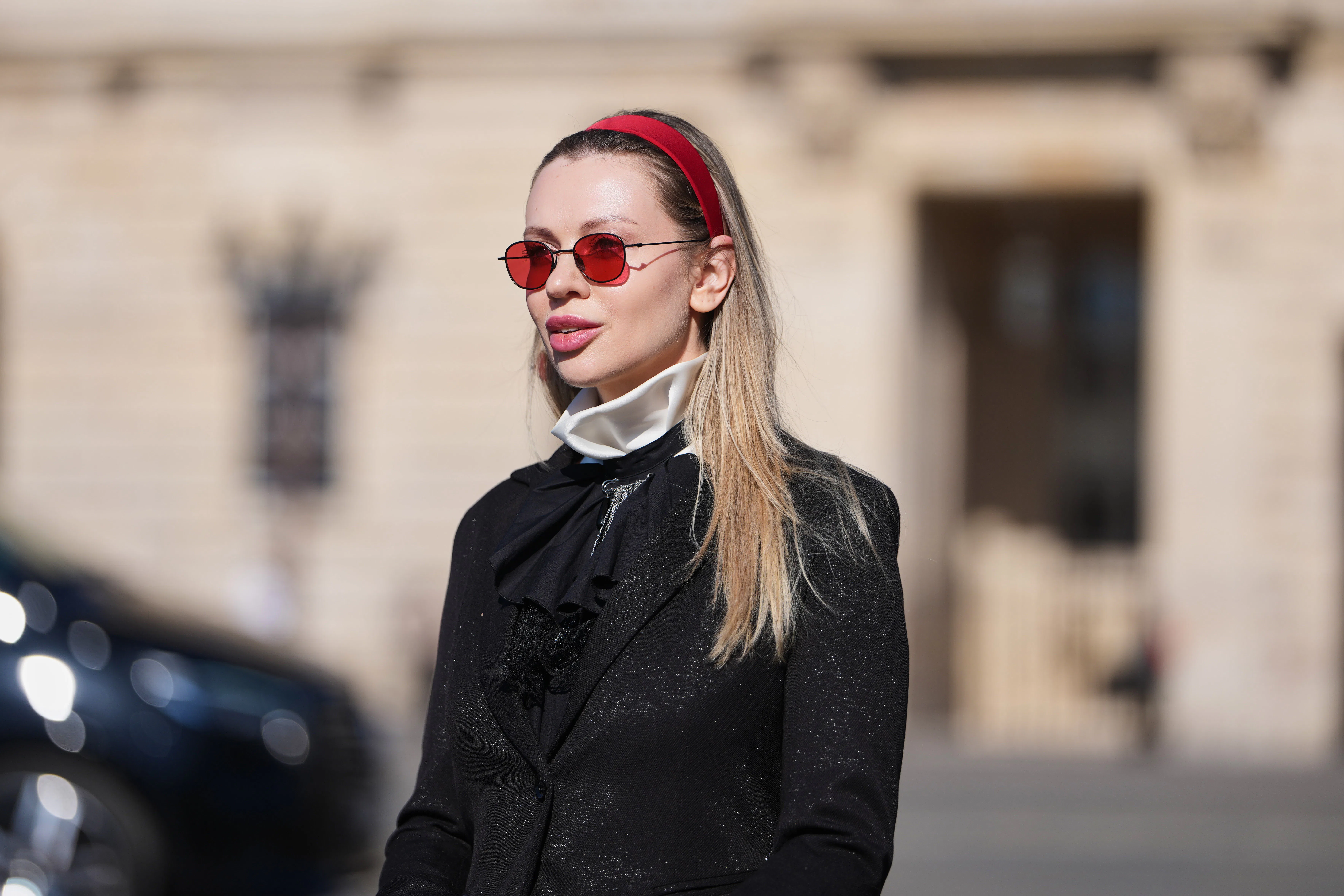 Paris Fashion Week Fall/Winter 2026/2027 Street Style '90s Accessories 