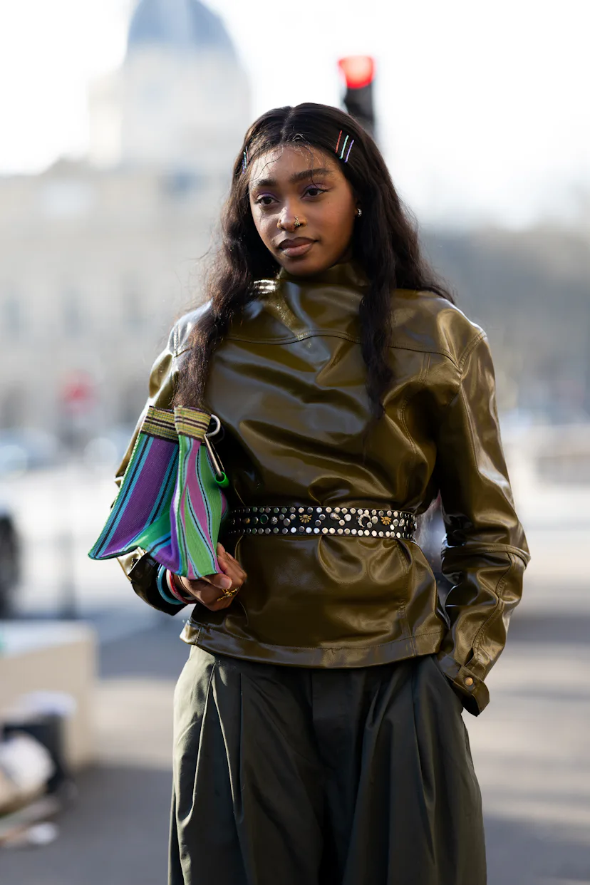 Paris Fashion Week Fall/Winter 2026/2027 Street Style '90s Accessories