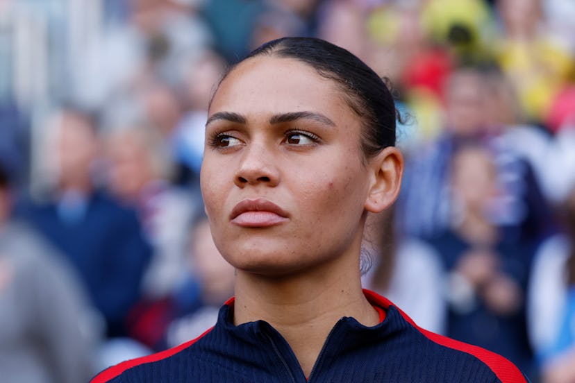 Trinity Rodman signed a record-breaking contract for women's soccer