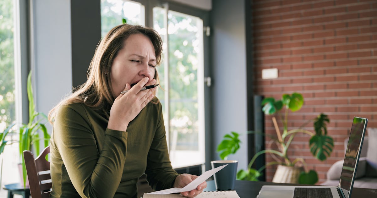 Adjust Your Sleep After Daylight Saving Time With These Expert-Approved Tips