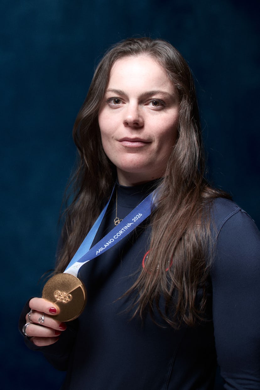 Breezy Johnson poses with her medal