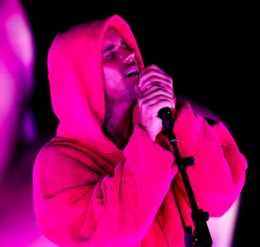 Justin Bieber reportedly responded to the controversy caused by his YouTube-heavy Coachella 2026 set...