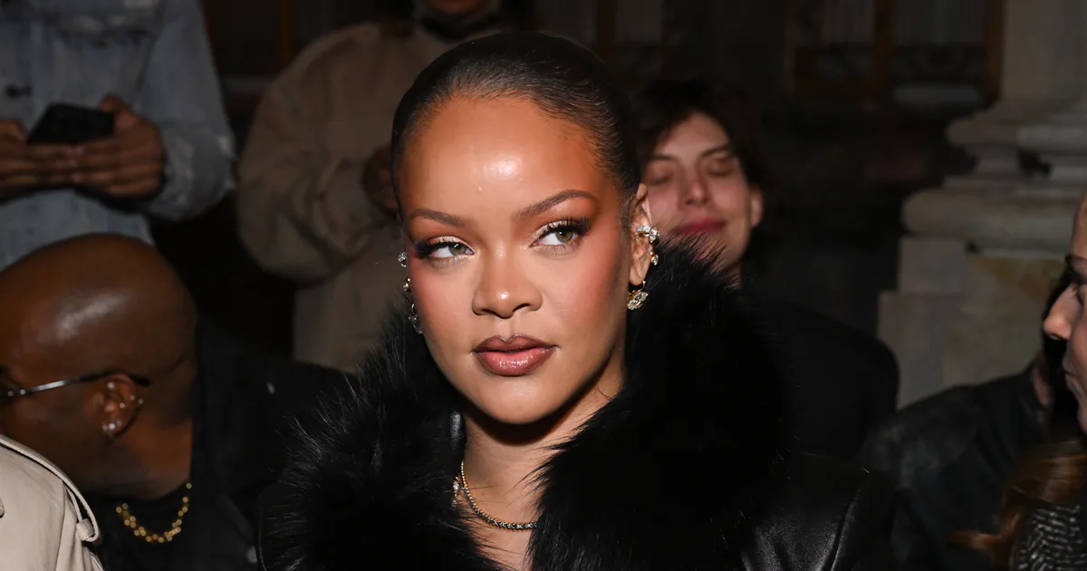 Rihanna Shut Down Pregnancy Rumors In The Most Rihanna Way