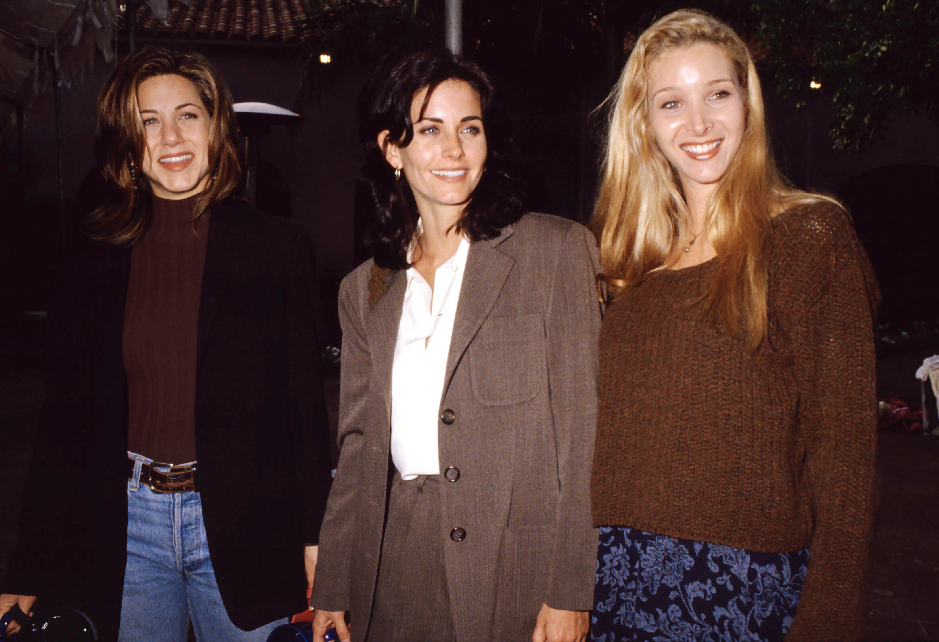 Jennifer Aniston, Courteney Cox, and Lisa Kudrow in 1995. Photo via Getty Images