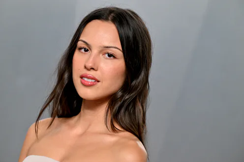 LOS ANGELES, CALIFORNIA - MARCH 15: Olivia Rodrigo attends the 2026 Vanity Fair Oscar Party hosted b...