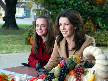 LOS ANGELES - OCTOBER 24: "Let The Games Begin" (l-r) Alexis Bledel as Rory Gilmore, Lauren Graham ...