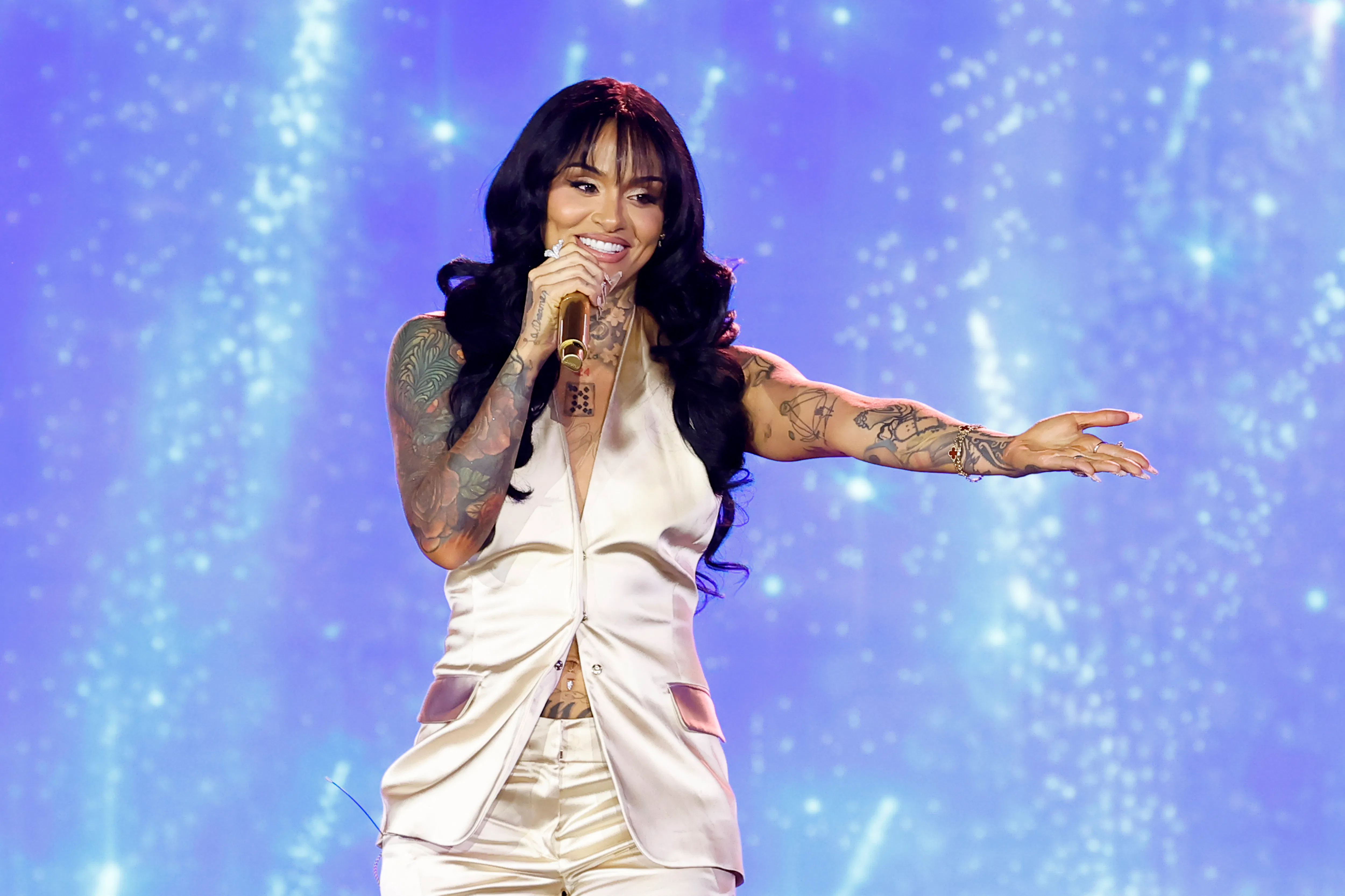 LOS ANGELES, CALIFORNIA - JANUARY 29: Kehlani speaks onstage during the 2026 Recording Academy Honor...