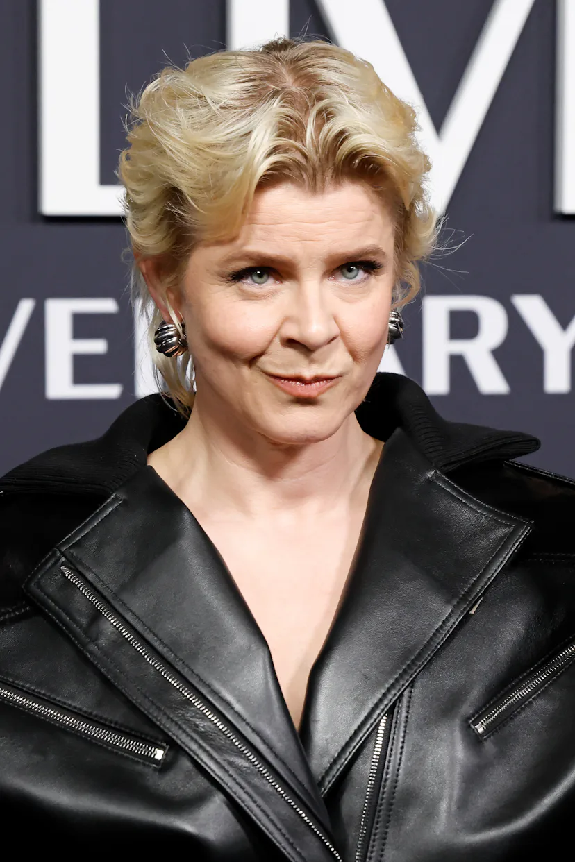 NEW YORK, NEW YORK - FEBRUARY 16: Robyn attends SNL50: The Anniversary Special on February 16, 2025 ...