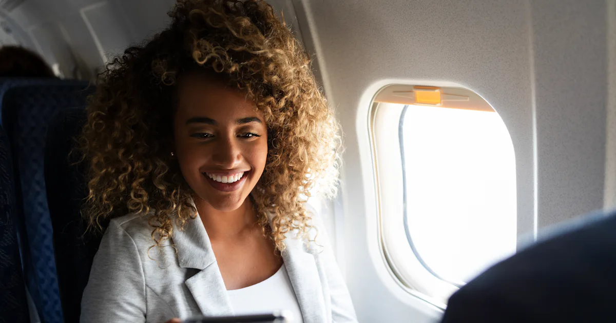 "Time Blocking" Is The Genius Way To Survive Long Flights That TikTokers Swear By