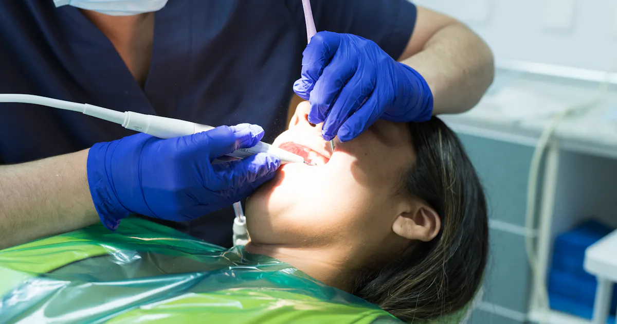 I Have Debilitating Dental Anxiety. Here's What I Do To Combat It.
