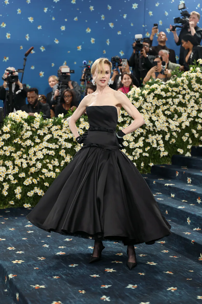nicole kidman black dress Nicole Kidman Looks Incredible in a Backless Little Black Dress
