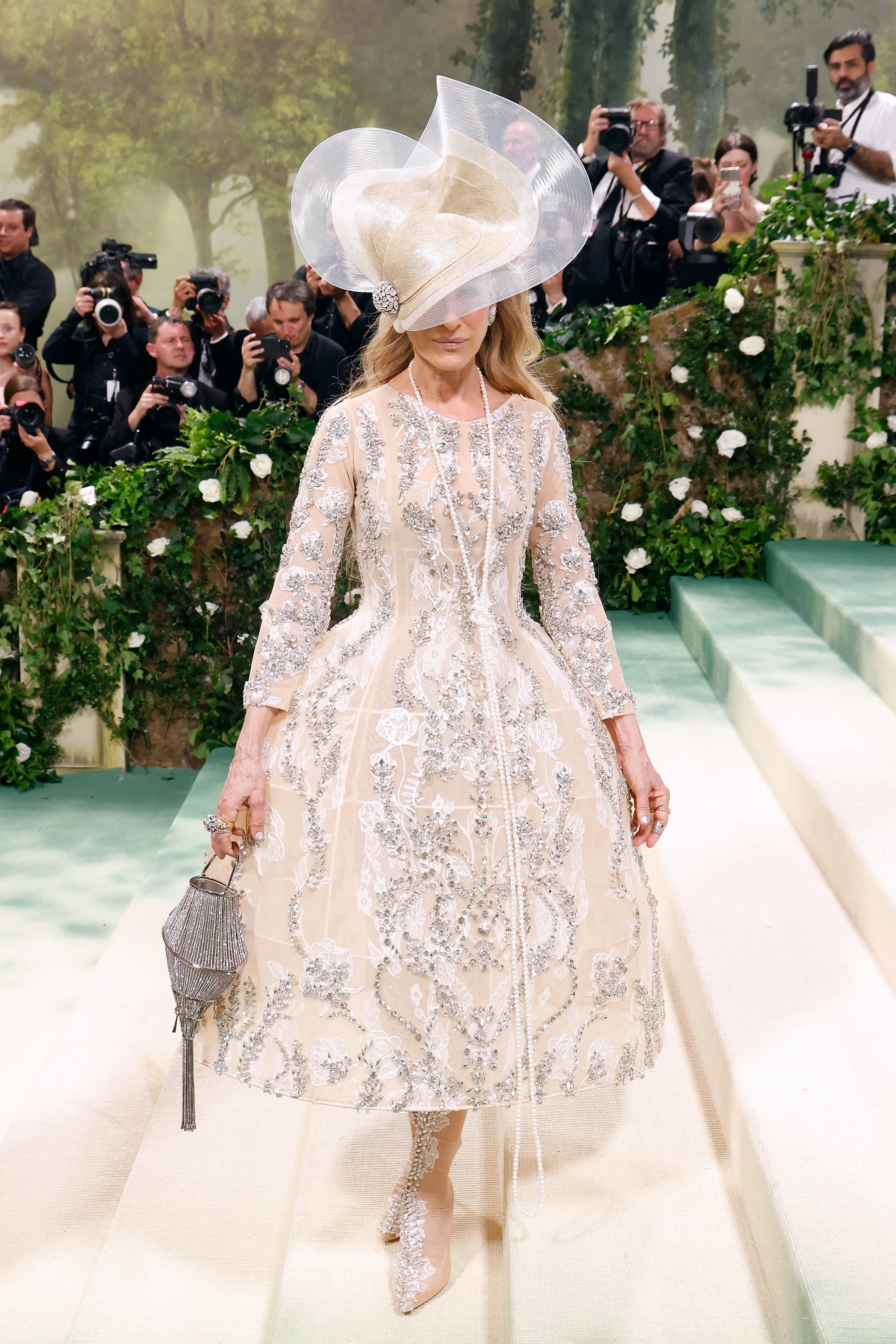 sarah jessica parker met gala dress designer The Story Behind Sarah Jessica Parker's Met Gala 2024 Birdcage Dress