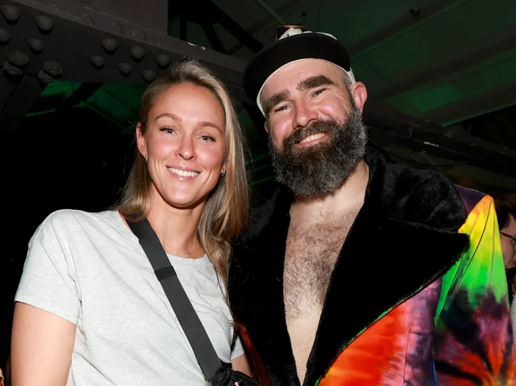 Kylie Kelce shares her relationship advice.