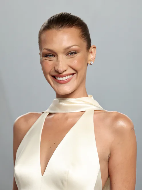 LOS ANGELES, CALIFORNIA - MARCH 15: Bella Hadid attends the 2026 Vanity Fair Oscar Party Hosted By M...
