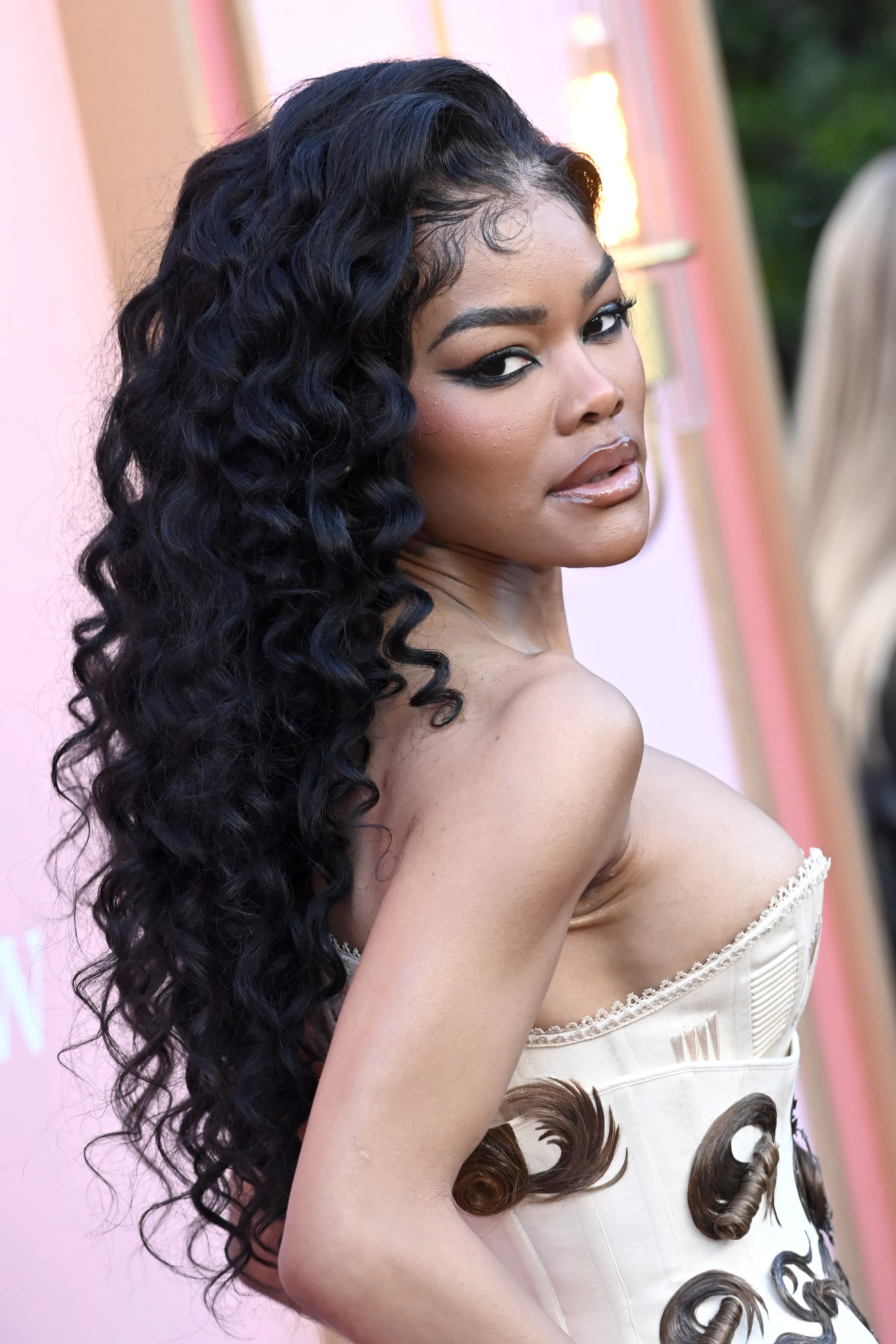 Teyana Taylor's Slip Dress For 'The Roast Of Kevin Hart' 