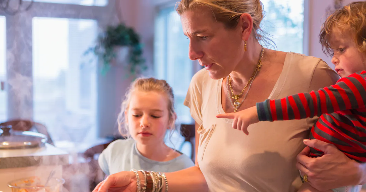 One Mom Asked Reddit If She Was Alone In "Dreading" Making 3 Meals A Day & NOPE