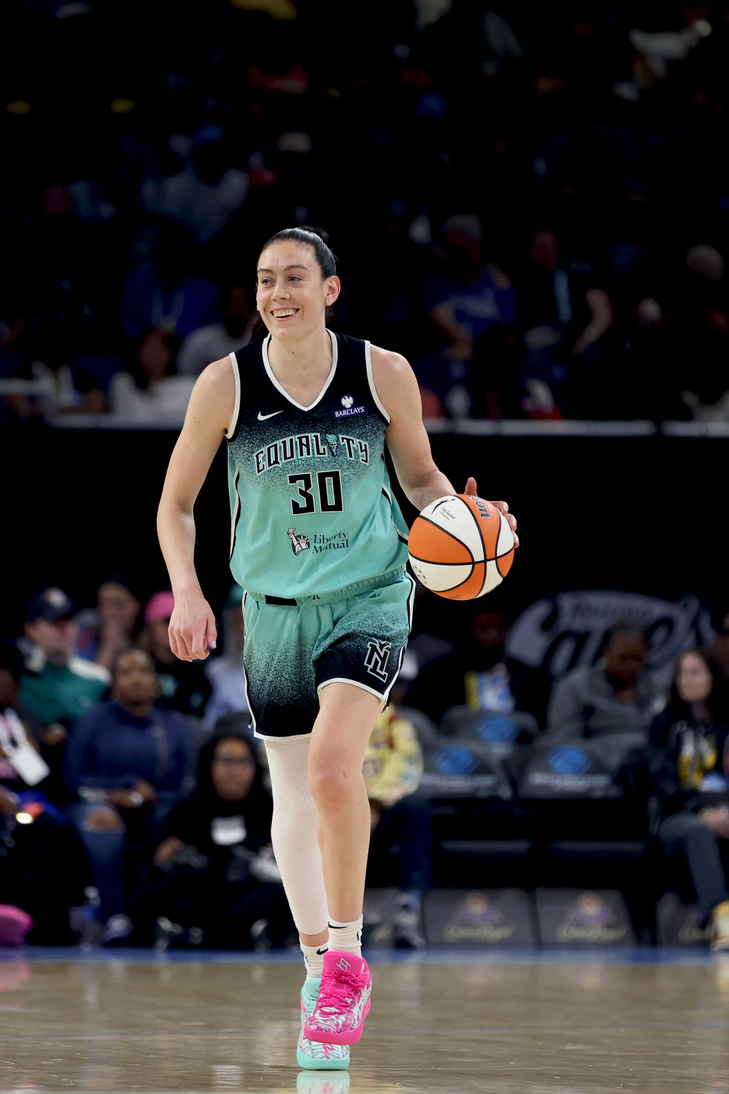 CHICAGO, ILLINOIS - SEPTEMBER 11: Breanna Stewart #30 of the New York Liberty dribbles the ball up t...