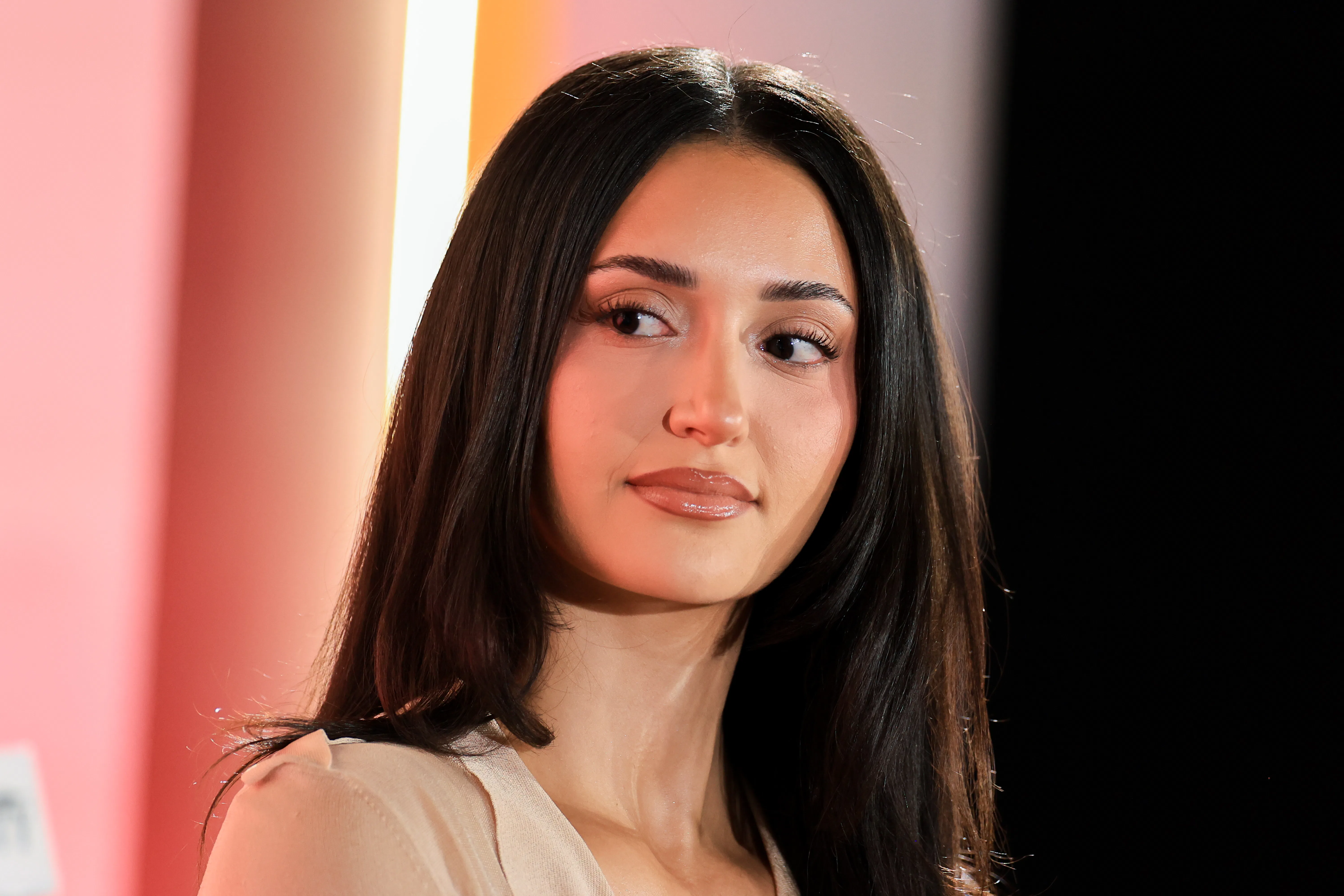 Leah Kateb slams 'Enter the Villa' after sharing an excerpt of the book on Instagram.