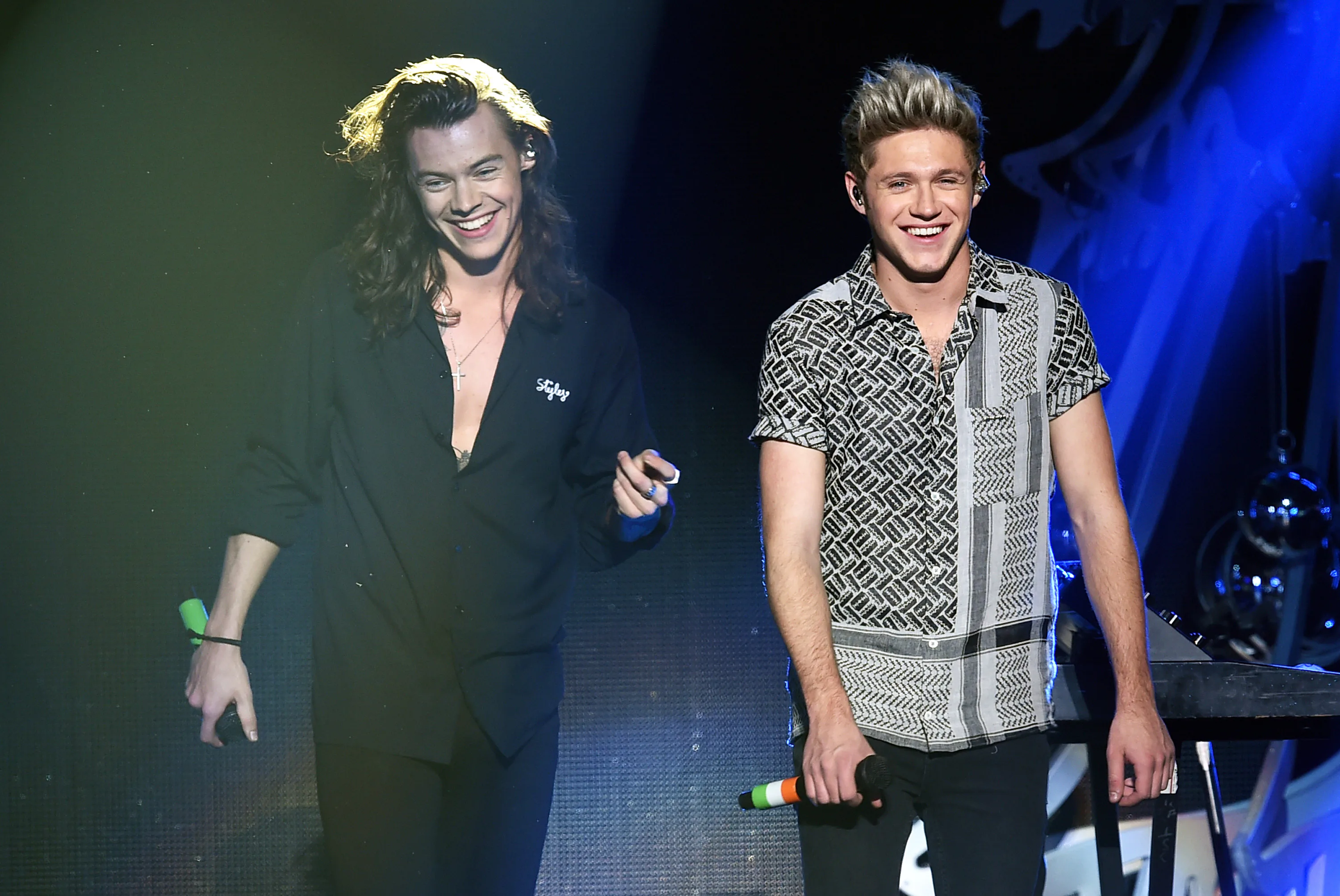 LOS ANGELES, CA - DECEMBER 04:  Recording artists Harry Styles (L) and Niall Horan of One Direction ...