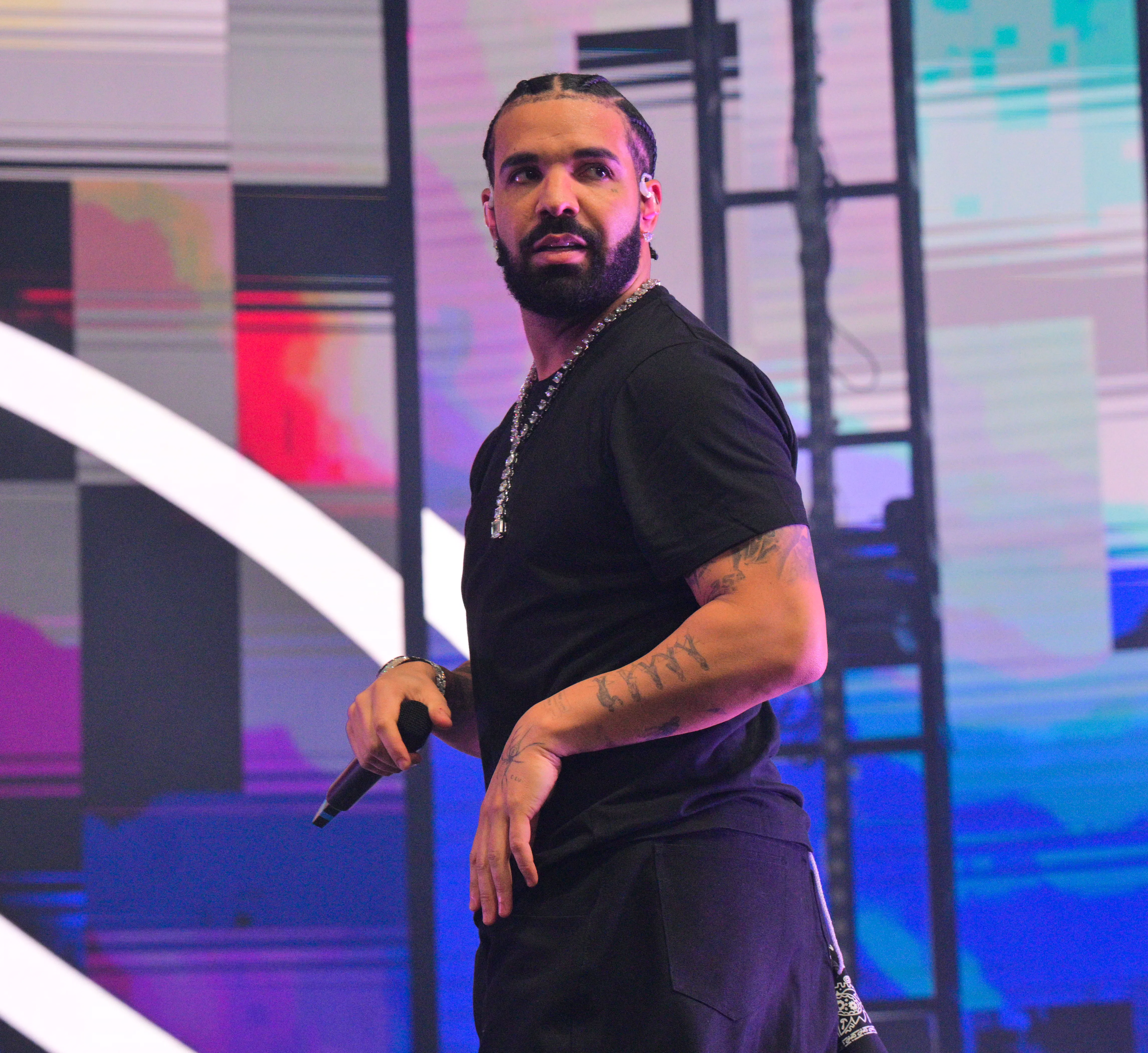 Drake's 'Iceman' lyrics seem to diss Rihanna and A$AP Rocky.