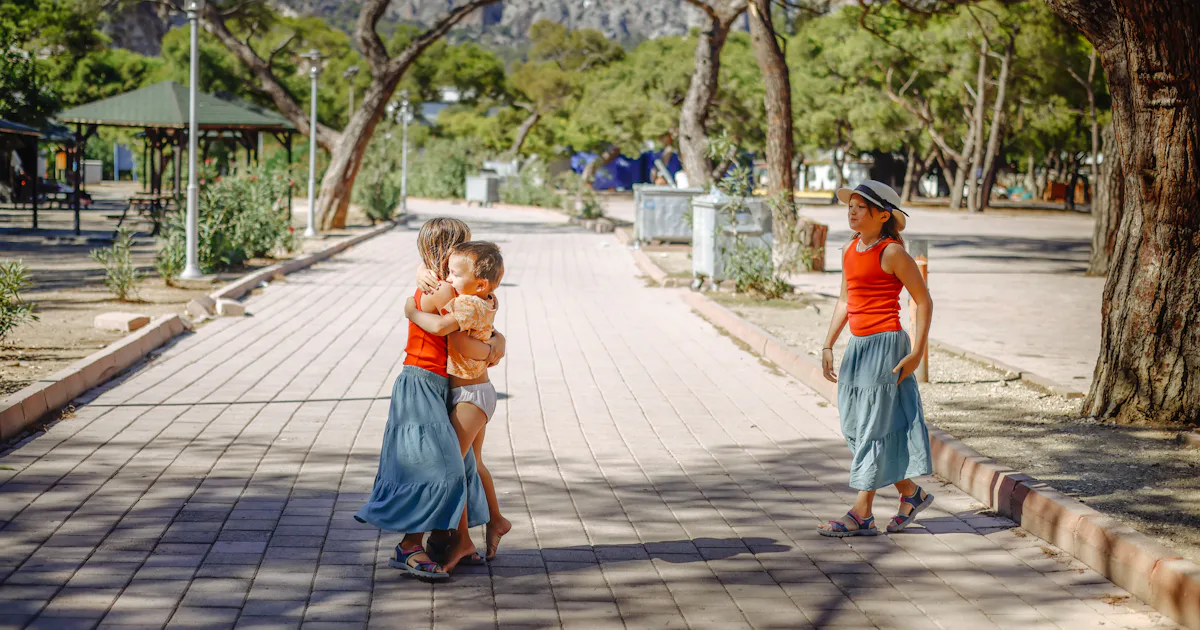 Sometimes I Force My Kids To Play Together & I'm Not Sorry About It