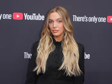 Alex Cooper announced her pregnancy with Matt Kaplan.