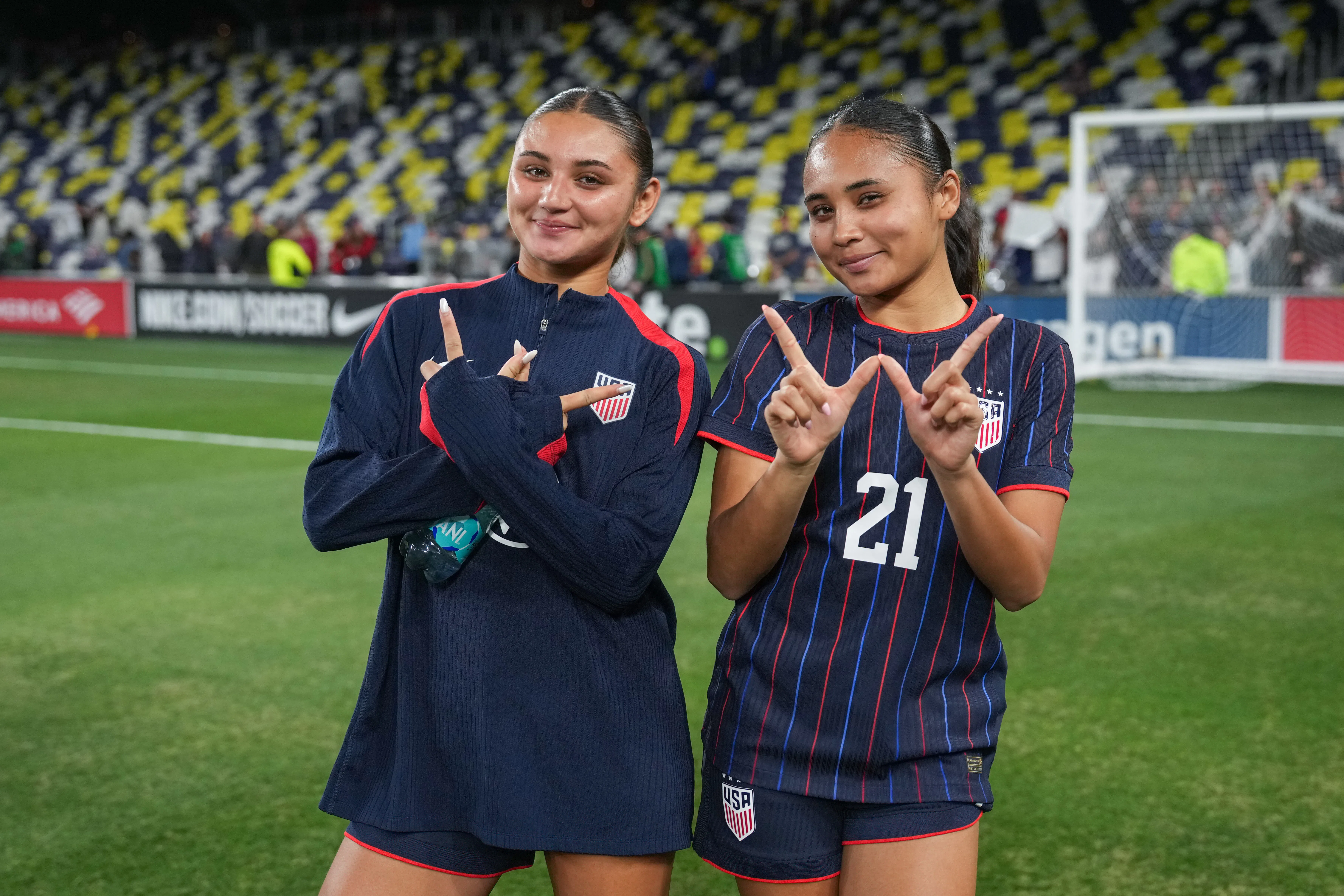 Q&A with Gisele Thompson and Alyssa Thompson.