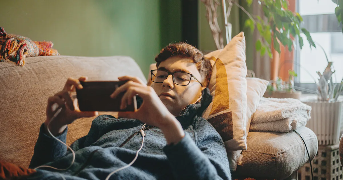 Apparently, Teens "Sh*t The Nest" Before They Leave Home