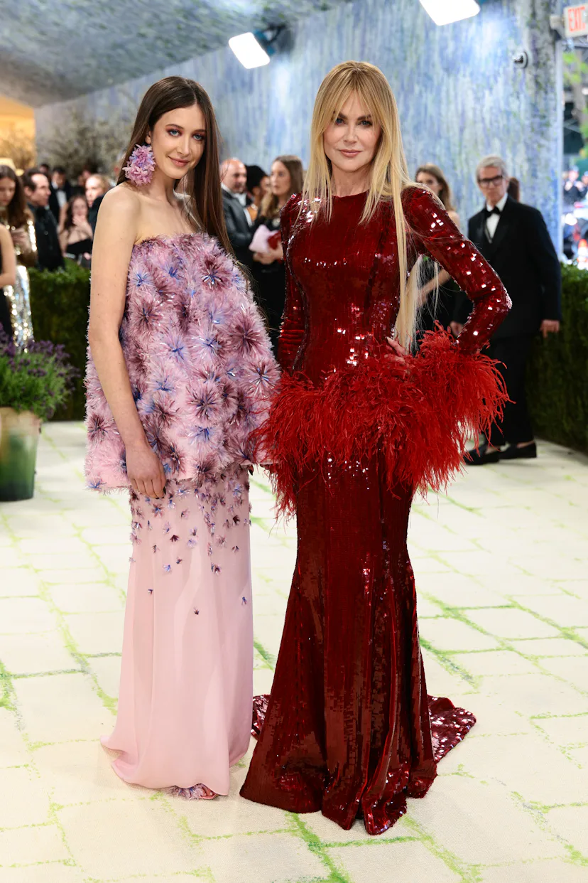 NEW YORK, NEW YORK - MAY 04: (L-R) Sunday Rose Kidman Urban and Nicole Kidman attend the 2026 Met Ga...