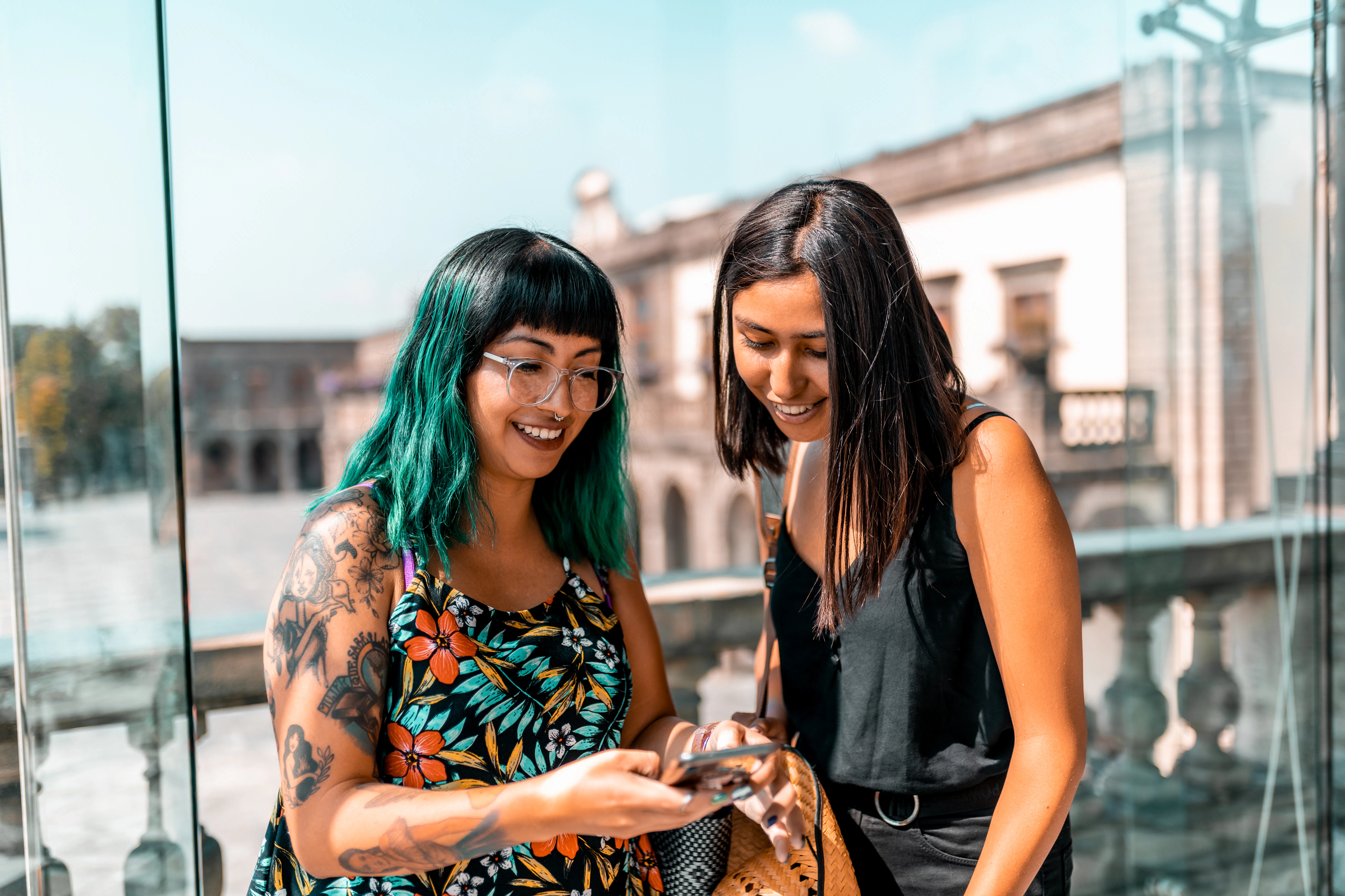 Here's Why "Just Because" Texts Are A Legitimate Wellness Hack