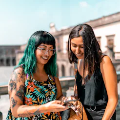 Why you need to send more "thinking of you" texts.