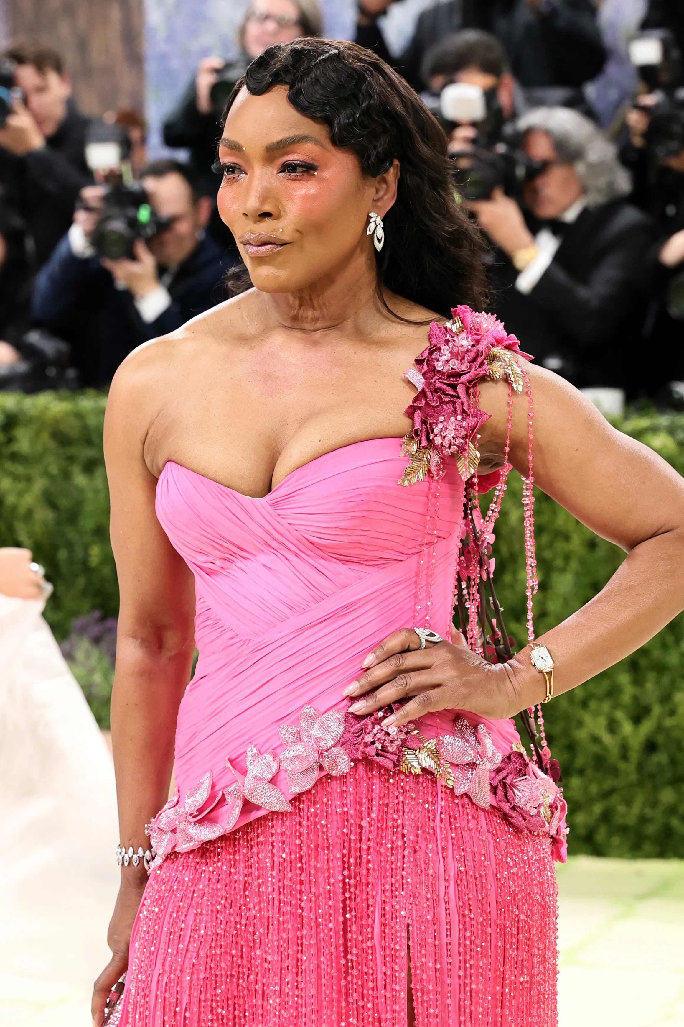 Angela Bassett at the 2026 Met Gala with draped pink blush and eyeshadow