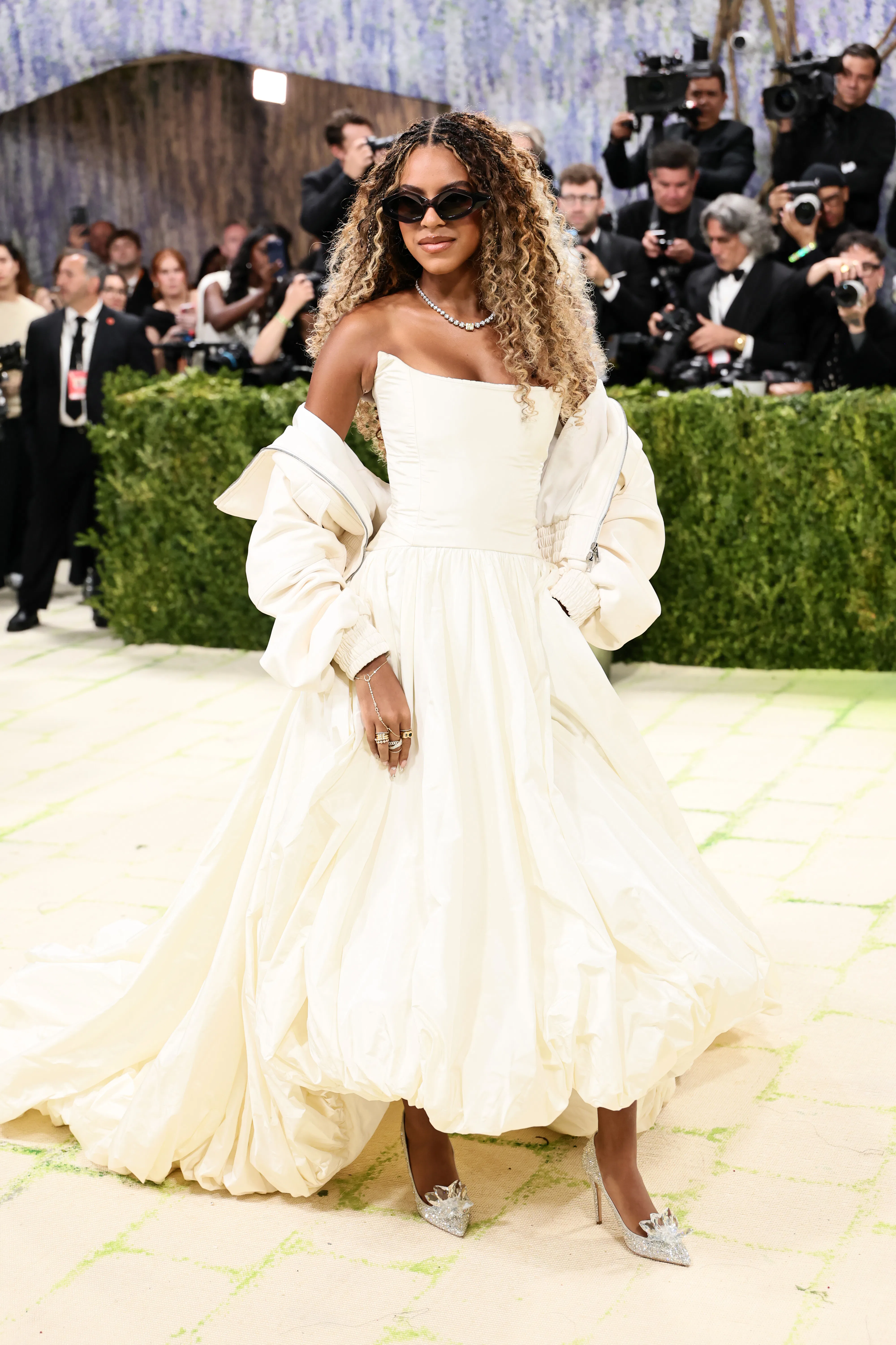 Beyoncé Shows Off Her Body and Her Baby Blue at the 2026 Met Gala