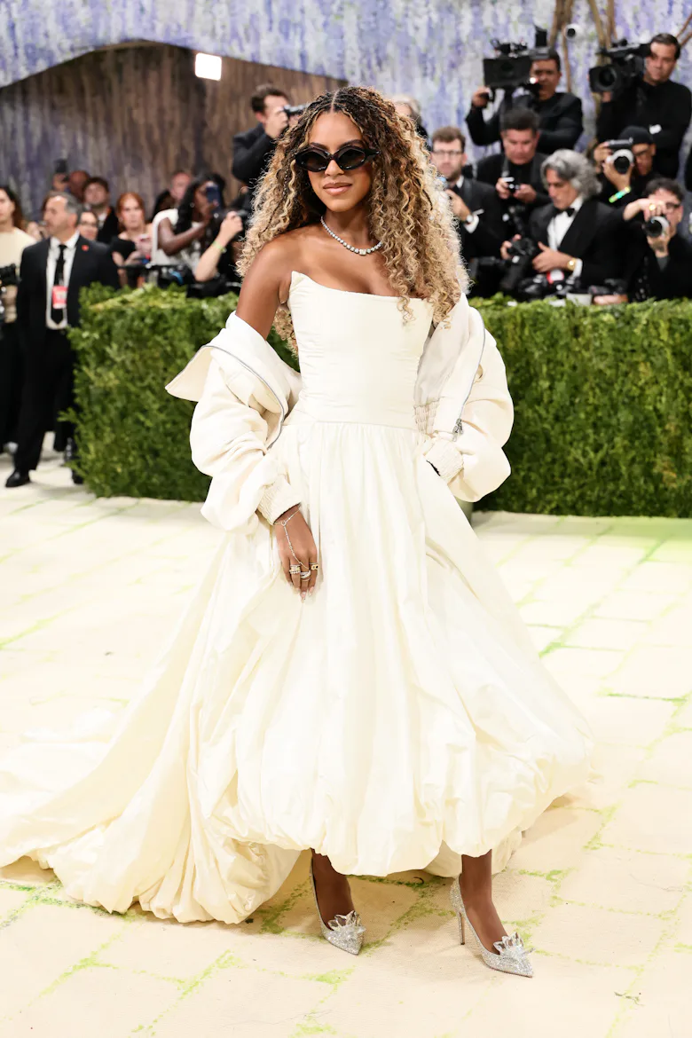 Beyoncé Shows Off Her Body and Her Baby Blue at the 2026 Met Gala