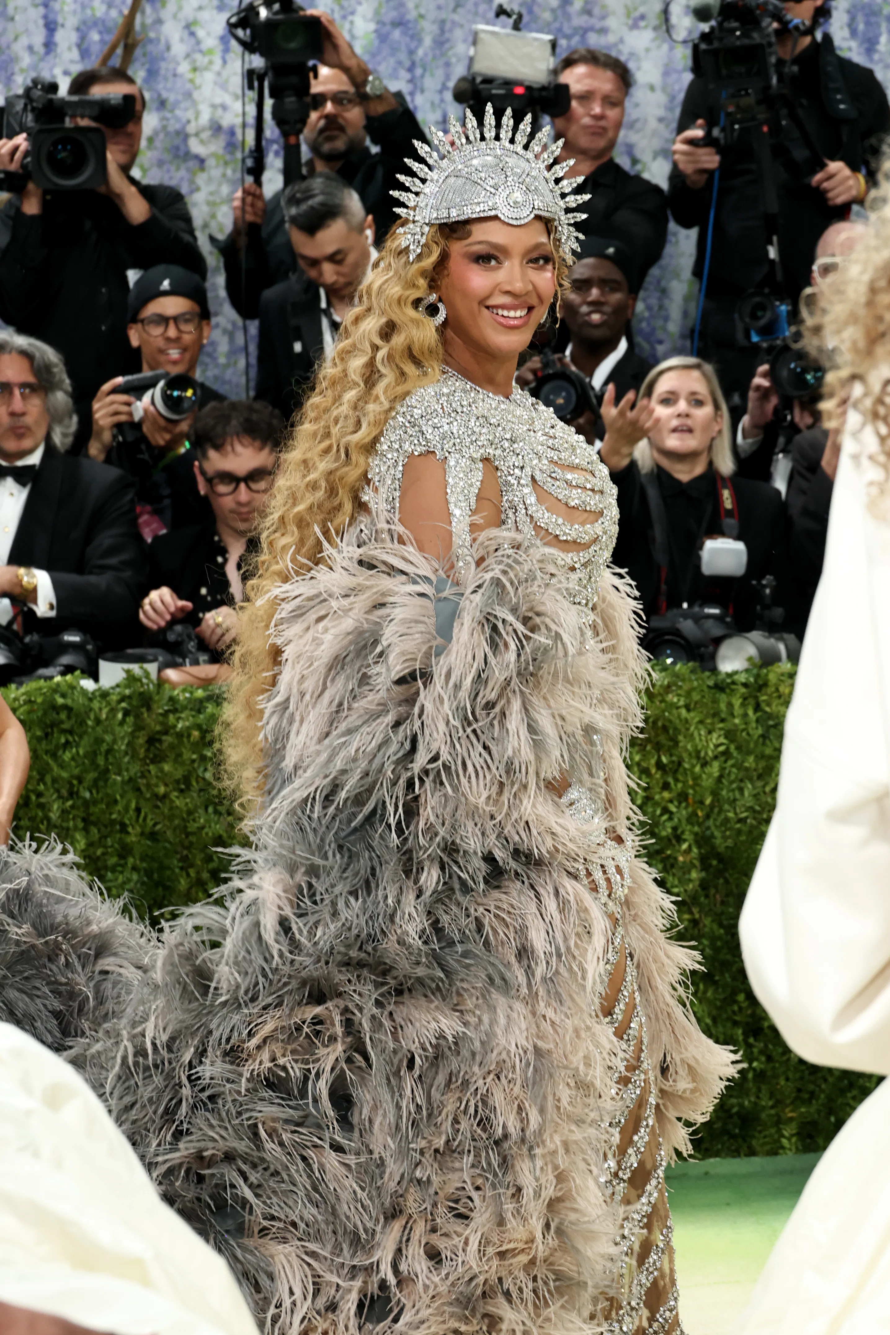 Beyoncé at the 2026 Met Gala with very long hair