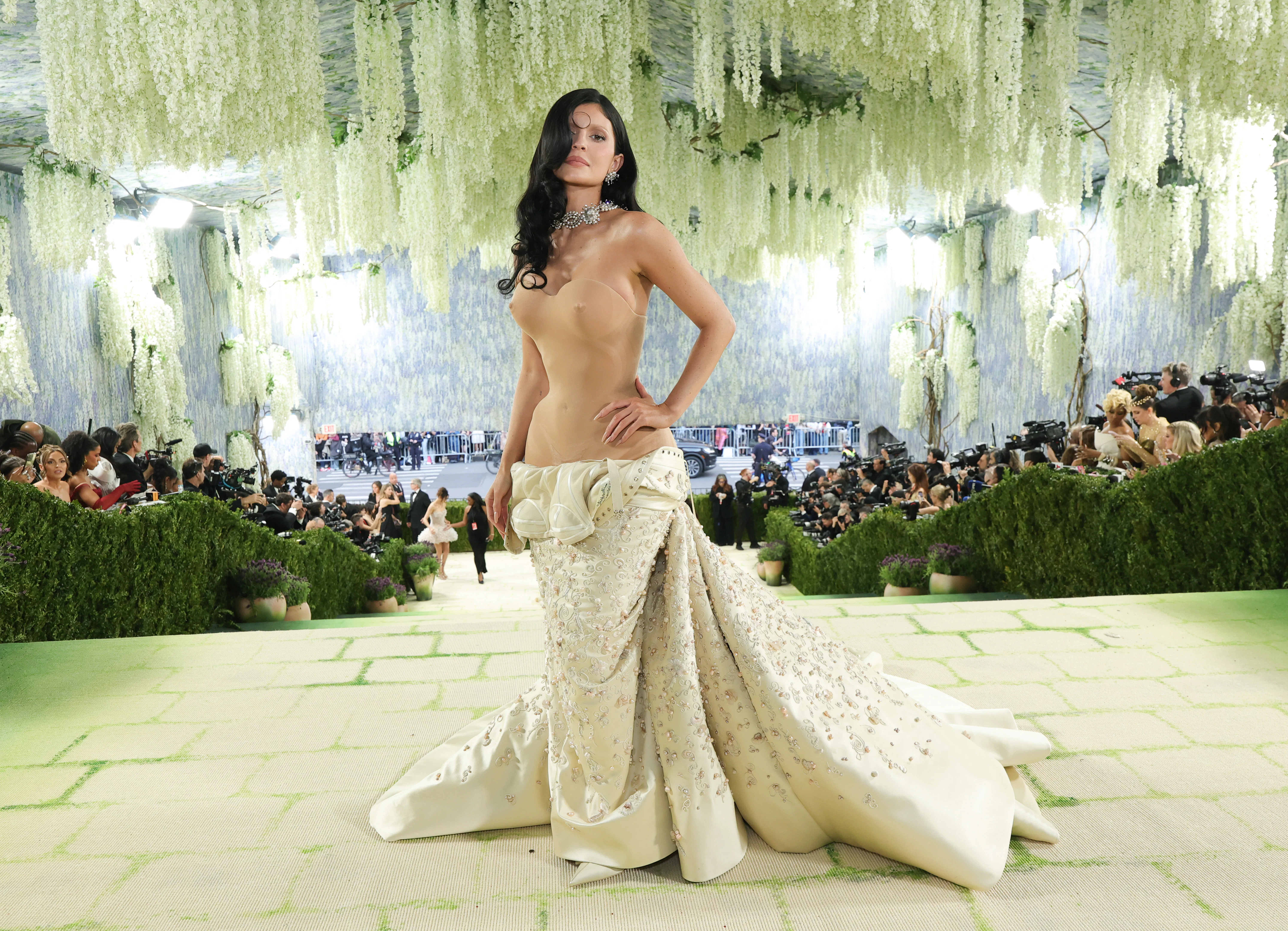 NEW YORK, NEW YORK - MAY 04: Kylie Jenner attends the 2026 Met Gala celebrating "Costume Art" at the...