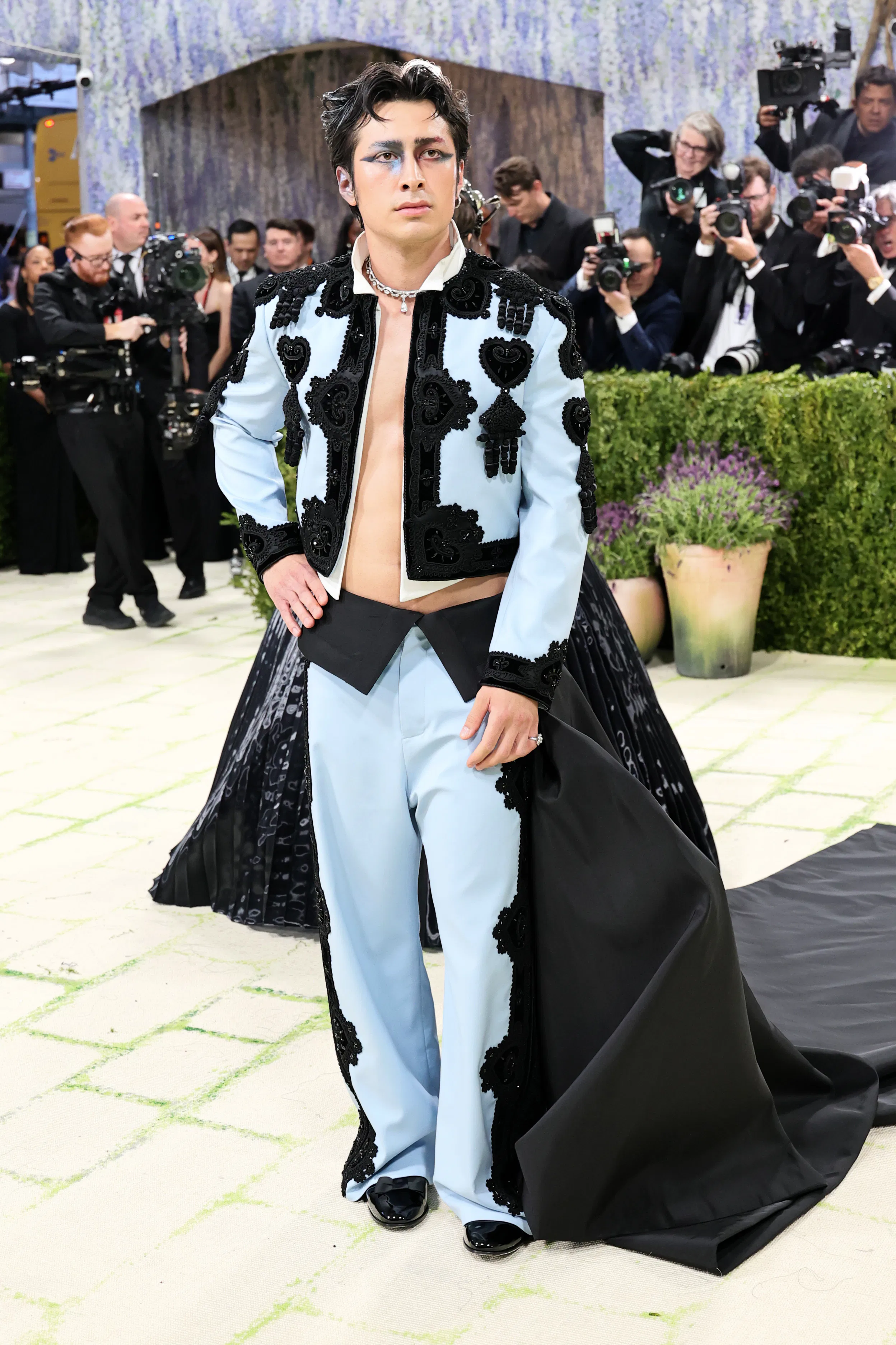 NEW YORK, NEW YORK - MAY 04: Hudson Williams attends the 2026 Met Gala "costume art" But ...