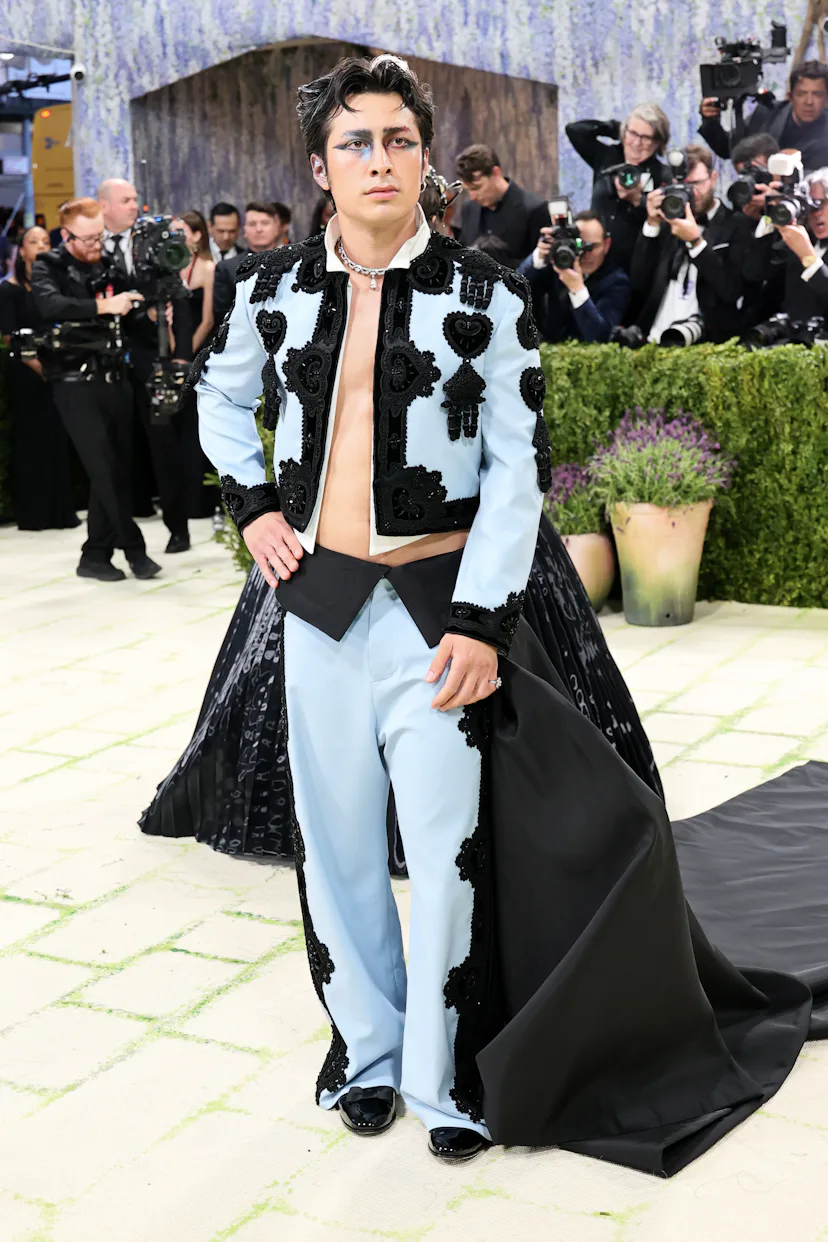 NEW YORK, NEW YORK - MAY 04: Hudson Williams attends the 2026 Met Gala "costume art" But ...