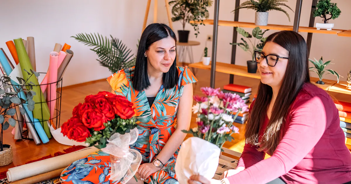 A "Farmer's Market Party" Is The Ultimate Grandmacore Way To Hang Out With Friends