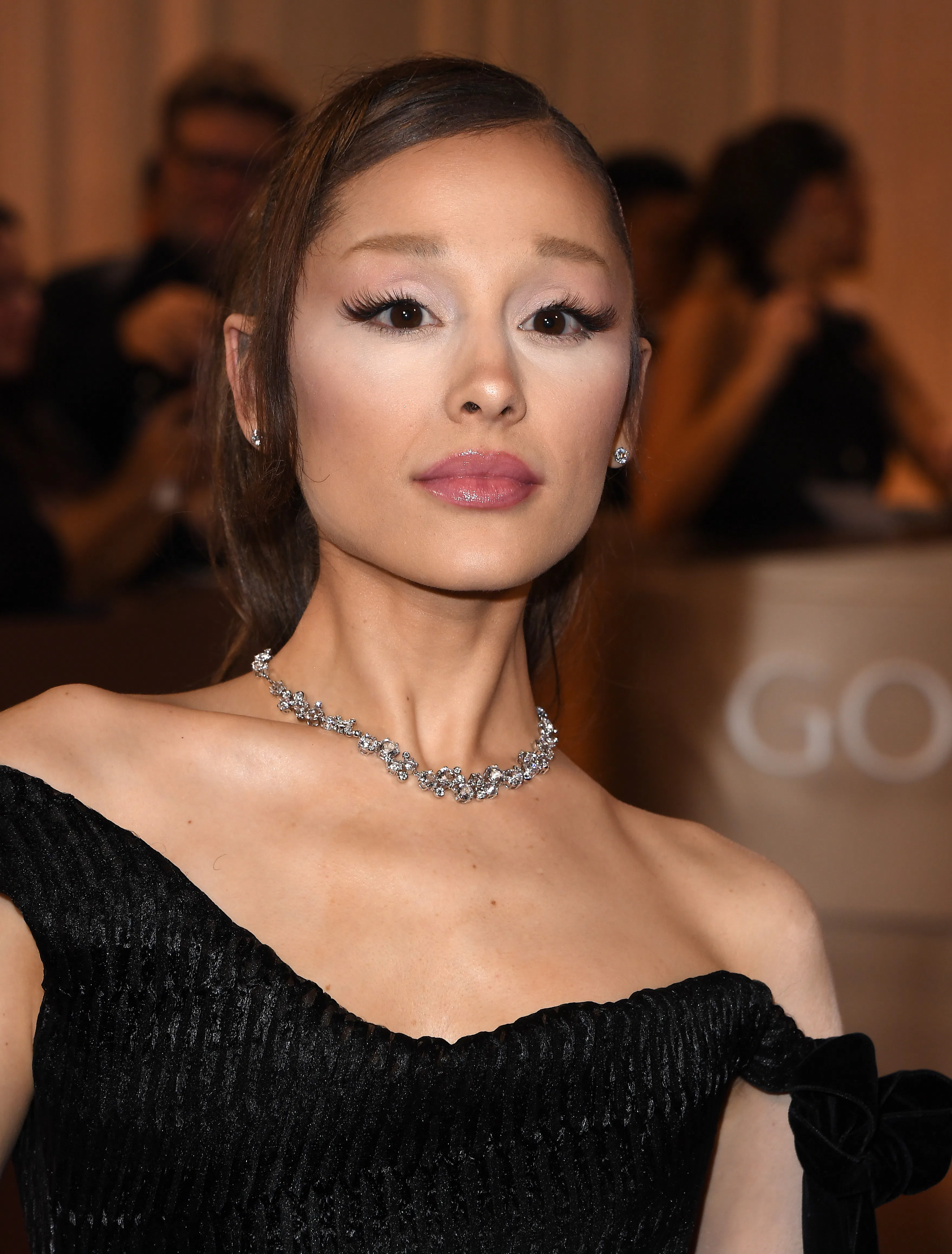 Ariana Grande close up at the 2026 Golden Globe Awards 