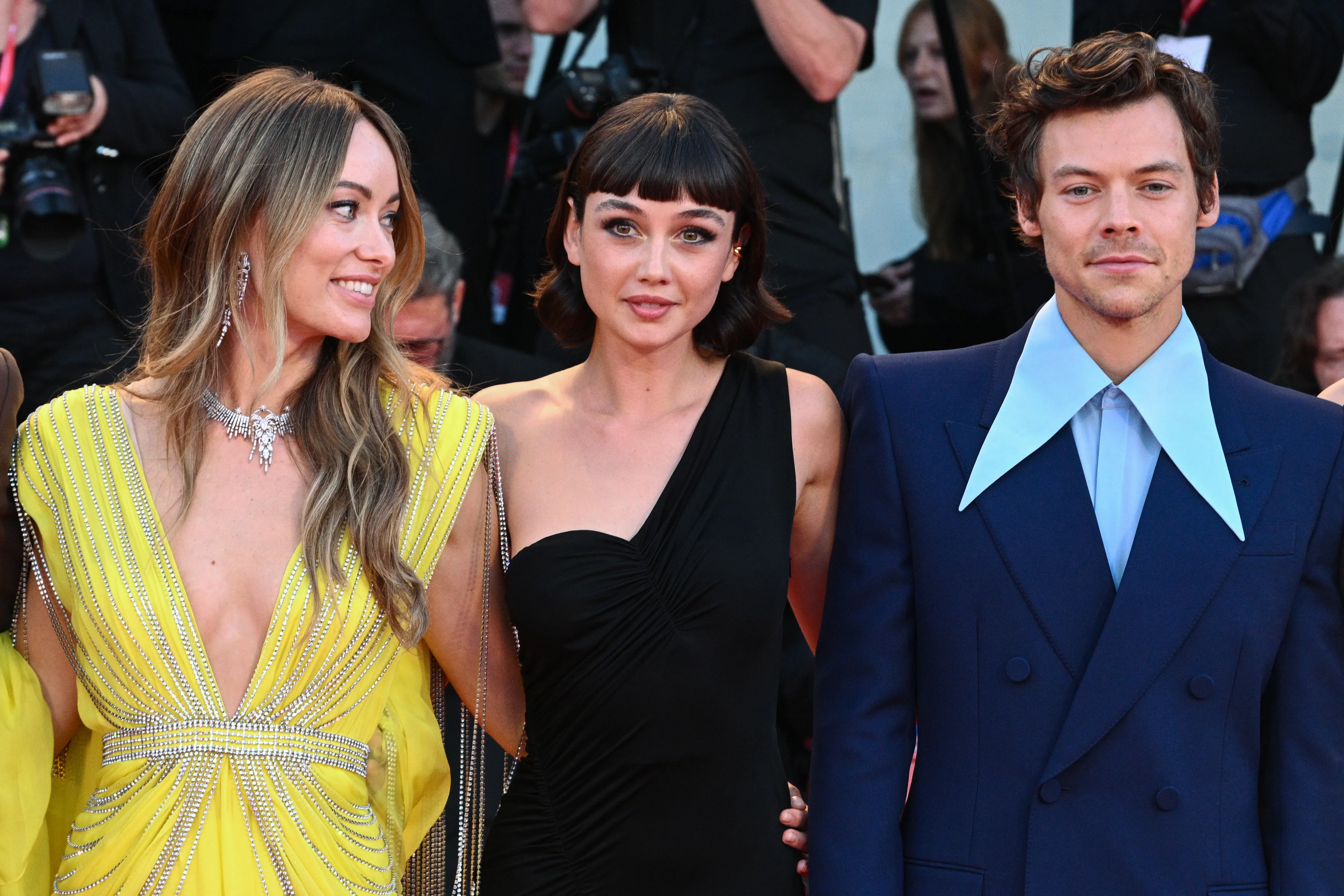 VENICE, ITALY - SEPTEMBER 05:  Olivia Wilde, Sydney Chandler and Harry Styles attend the "Don't Worr...