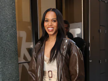 Kerry Washington with long, straight hair